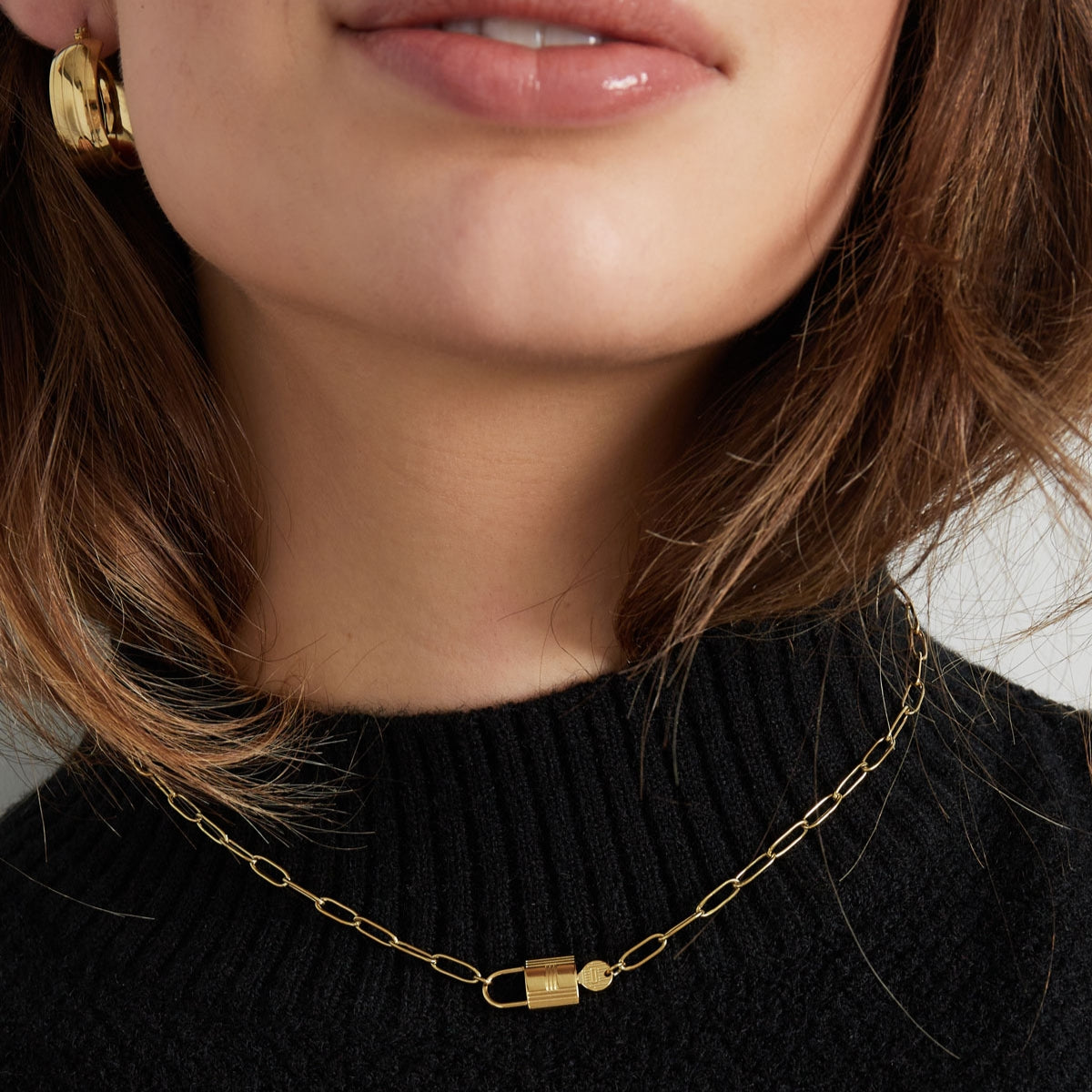 Collar Candado y Llave Color Dorado