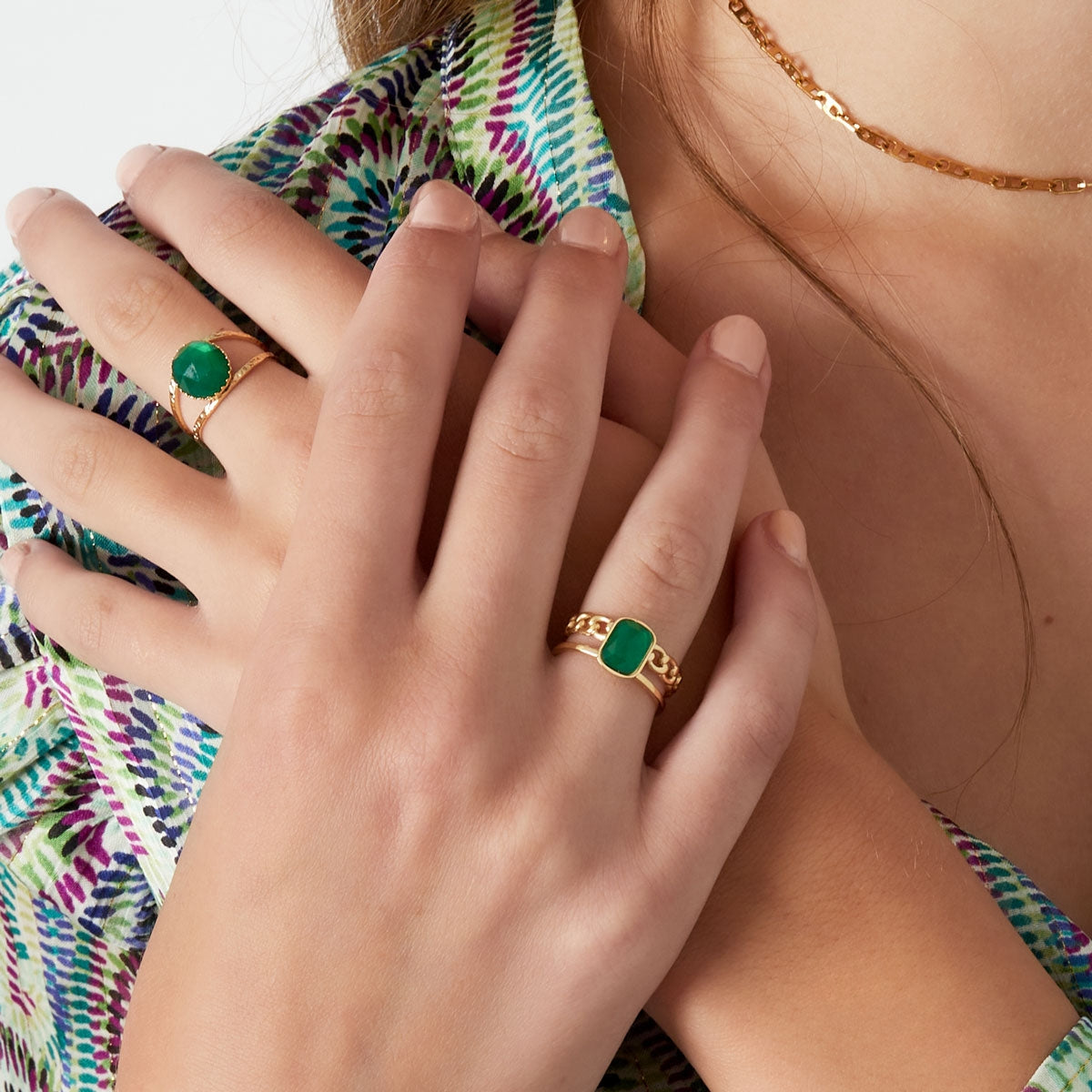 Anillo Cadena Doble con Piedra Verde - Talla Única