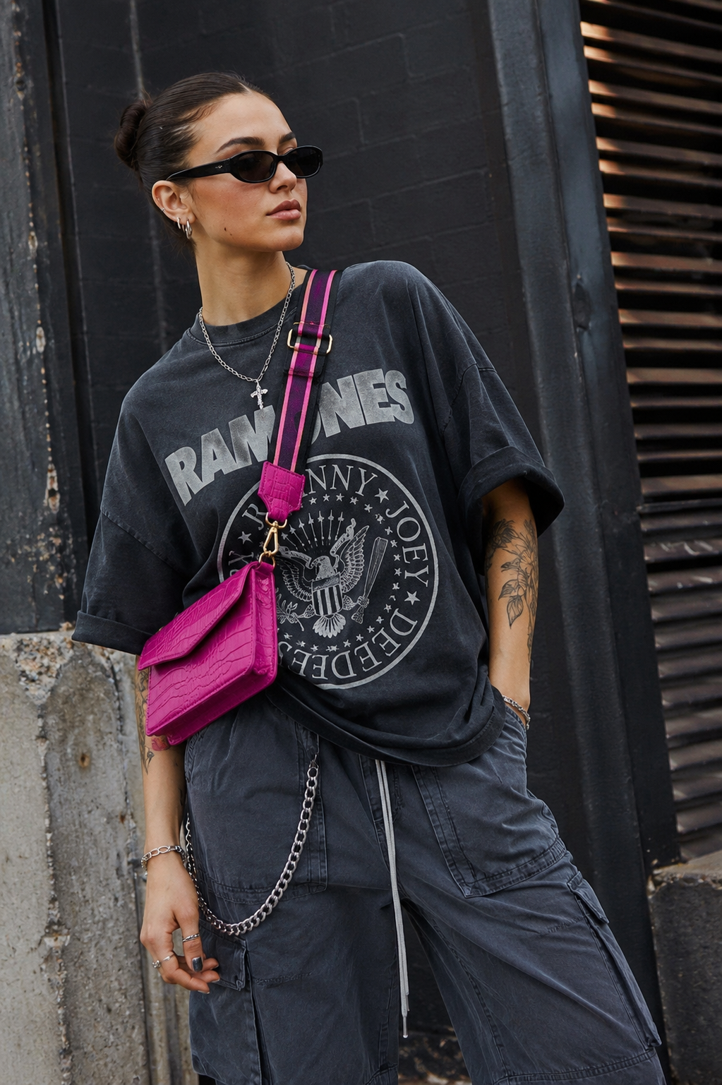 Tas Croco met brede strap Roze