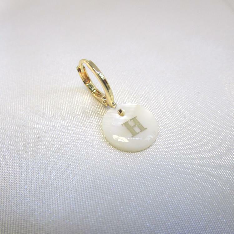 Pendiente Single Letra Dorado