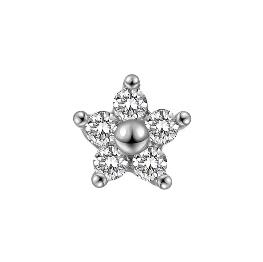 Zilverkleurige barbell piercing van roestvrij staal met brass afwerking en bloemdesign met zirconia. Geschikt voor oorpiercings met subtiele sparkle en elegante look.